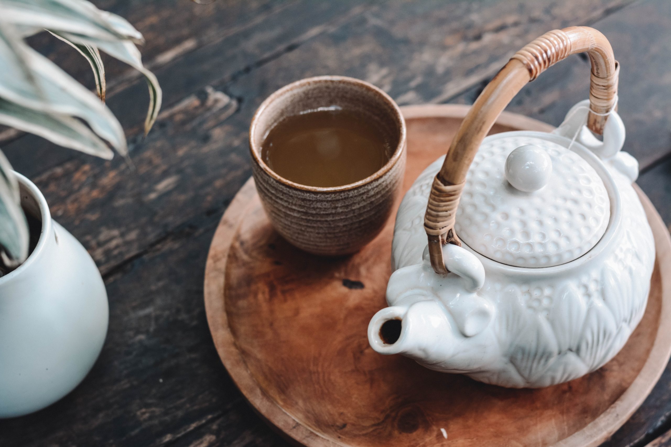 10 thés japonais incontournables : bienfaits, origines et préparations